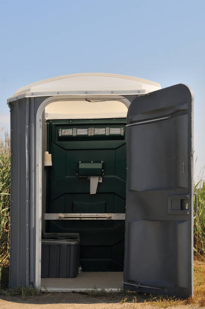 Best Portable toilet rental cost  in Newburgh, IN
