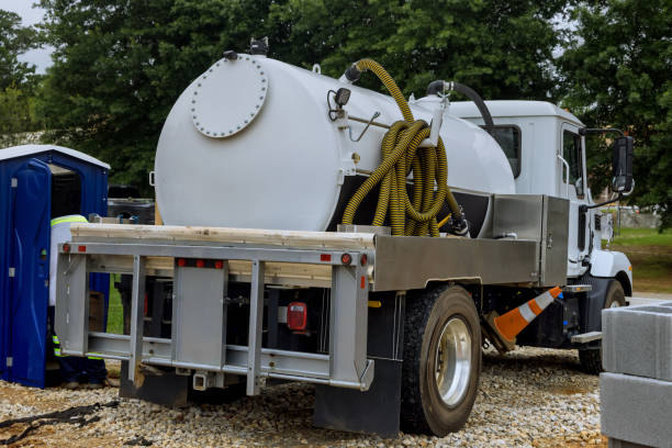 Best Luxury portable toilet rental  in Newburgh, IN