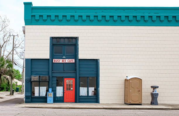 Best Portable bathroom rental  in Newburgh, IN